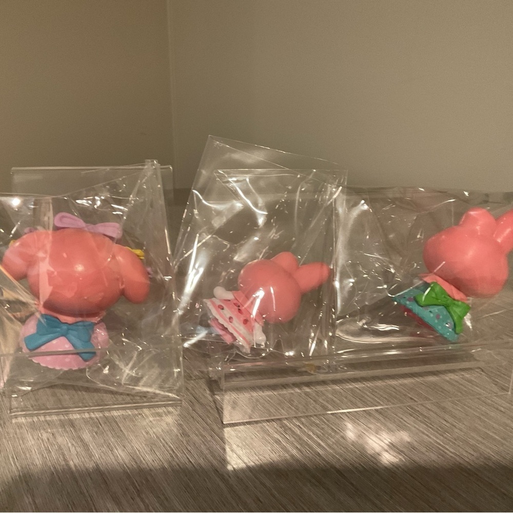 My Melody Mini Figures - Set of 3 - Picture 2 of 7